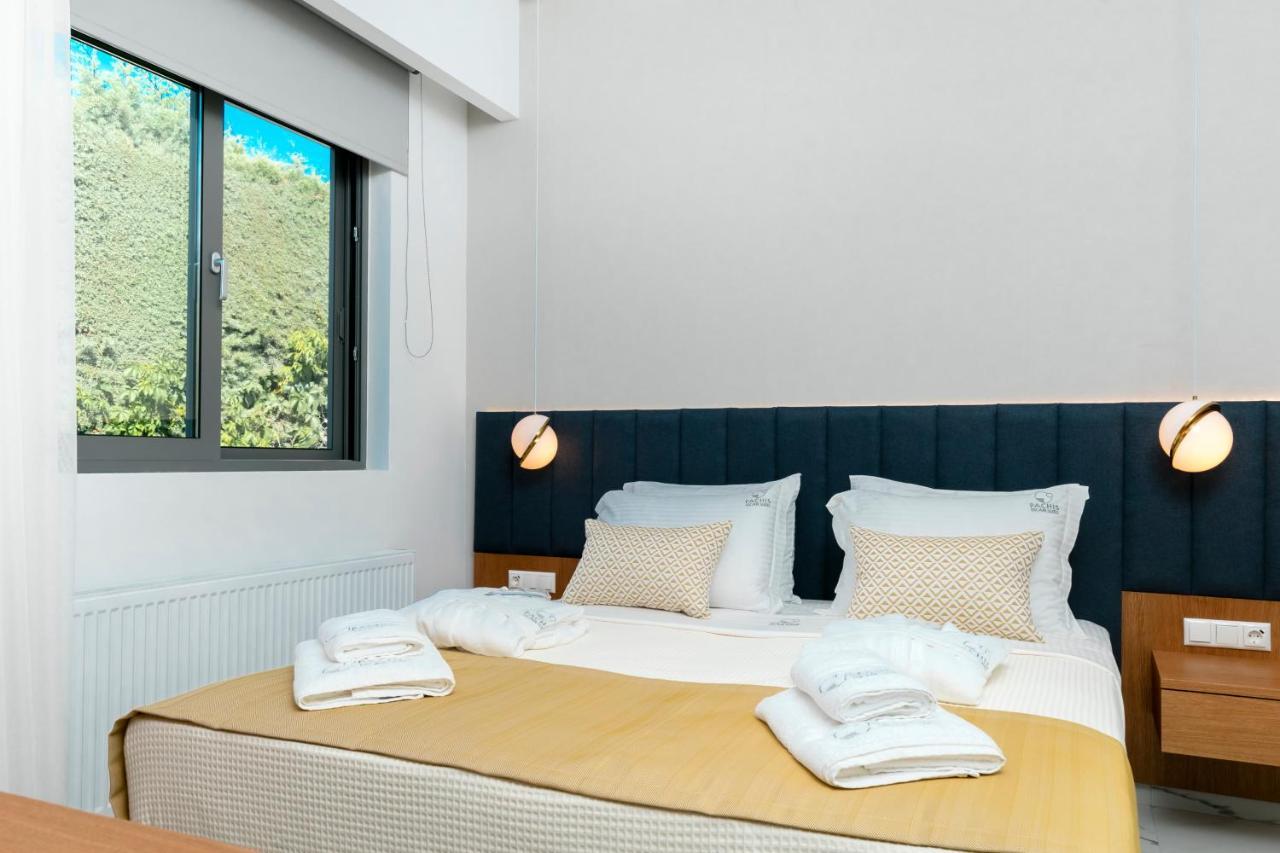Pachis Escape Suites Екстериор снимка
