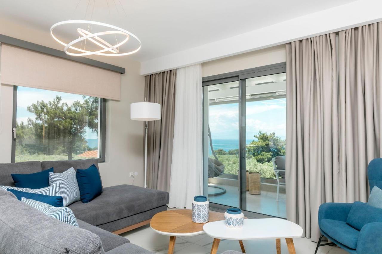 Pachis Escape Suites Екстериор снимка